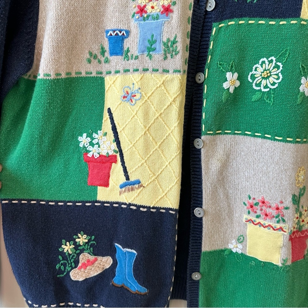 Quirky Vintage Navy and Green Gardening Themed Cardigan - Picture 4 of 8
